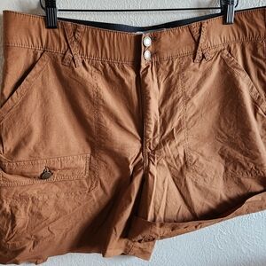 Wit & Wisdom Tan Cargo Shorts Inseam 4-6" Adjustable